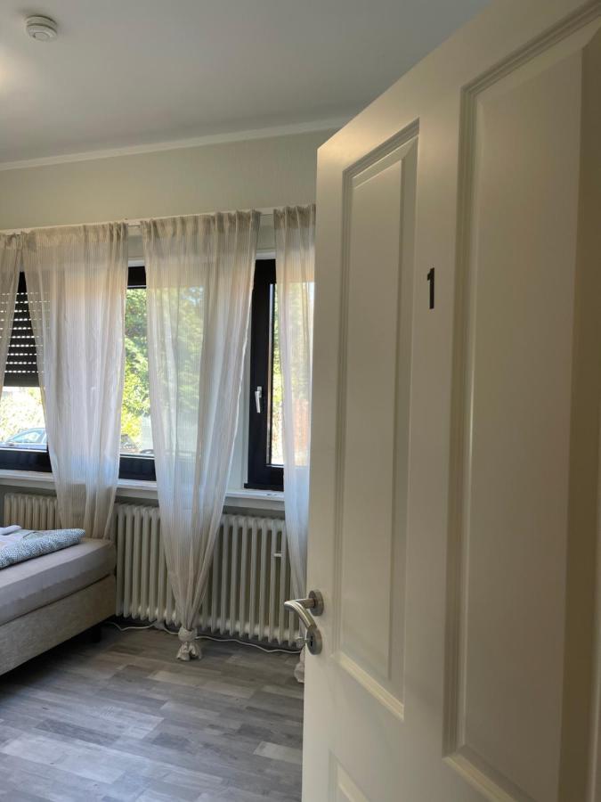 Comfortable Shared Apartment With Private Room In Wesseling Eksteriør billede